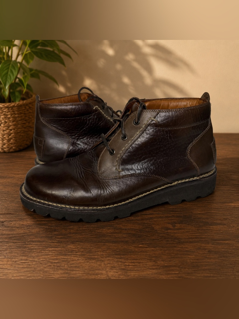 H.S. Trask Men’s 11 Brown Genuine Bison Leather Chukka Boots Vibram 1178